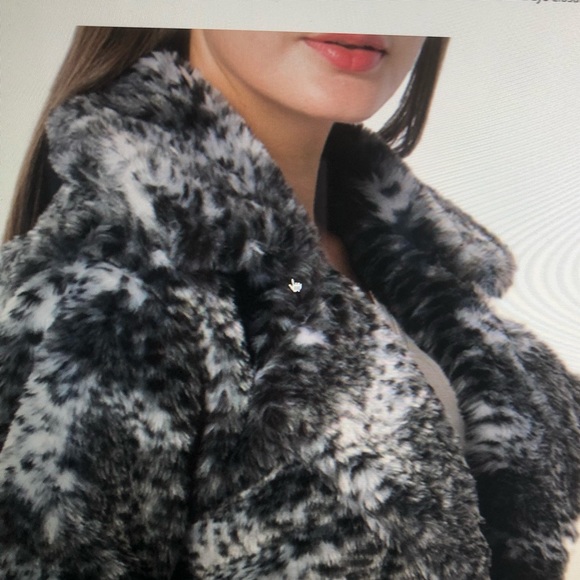 MARIGOLD + LOTUS Black Faux Fur Coat PRICE DROP - Picture 1 of 7